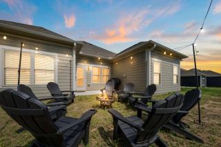 Modern 4BR Home with Game Room and Fire Pit - Near Downtown Cullman - Cullman - 0