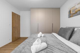 Fabulous Apartment with Garden Terrace - Bratislava - 5