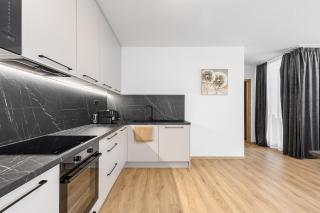 Fabulous Apartment with Garden Terrace - Bratislava - 4