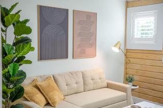 Queen Bed-Step to Madeira Beach-Heated Pool-Private - St Pete Beach - 2