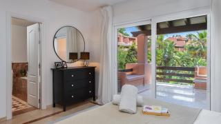 VACATION MARBELLA - Villa Federer, Old Town with a Big Communal Pool and Andalusian Garden - 2