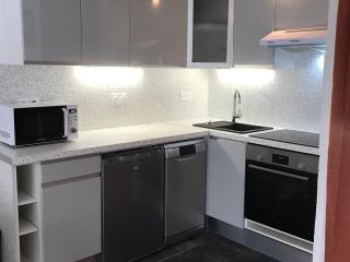 Studio cabine 4 personnes 2* avec balcon exposé Sud, coin cuisine équipé - FR-1-263-19 - 3