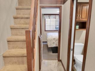 Lovely 1BR Cottage with Loft - 6