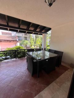 Oasis Resort Apartments - 1