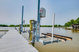 River Refresh - Waterfront with Spa on Placid Bay Luxury Vacation Rental by B Michaels Escapes - Colonial Beach - 3