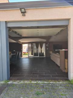 Penthouse Secret Rose with pool, jacuzzi, sauna, private garage, entry with pin 0-24h - Slavonski Brod - 6