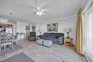 Oceanfront w Stunning Views Amenities Galore - Myrtle Beach - 4