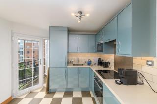 Spacious 3 Bed Short Walk to Atlantic Wharf - Cardiff - 3