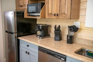 Queen Bed-Step to Madeira Beach-Heated Pool-Private - St Pete Beach - 5