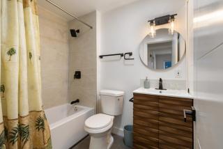 Comfy Stay in Bellevue, Parking Included - Bellevue - 7