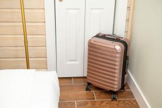 Queen Bed-Step to Madeira Beach-Heated Pool-Private - St Pete Beach - 7