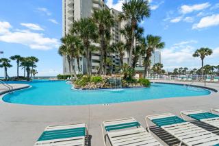 Long Beach Resort by Panhandle Getaways - 1