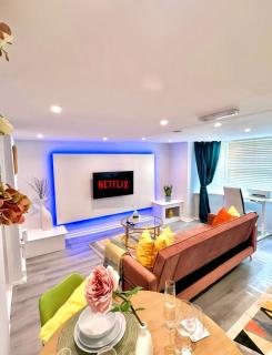 House Andiamo Portsmouth, Centrally located, Sleeps 3 - 9