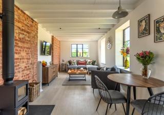 Gatehouse - Limpley Stoke - 9