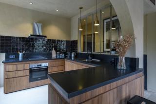 M17-Elegance and Comfort in Majorelle - 7