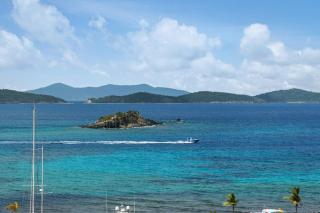 Sapphire Beach Escape - Walk to Beach - HGTV - 4