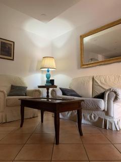 Annygiò House - De Vivo Realty - Meta - 0