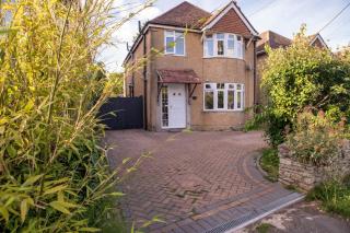 Stylish 3-Bedroom House with big Garden & Parking - Kidlington - 0