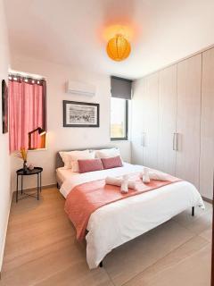 Sunset Balcony and Espresso Station Apartment - Larnaca - 8