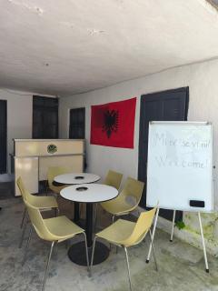 oneTwoSleep GuestHouse - Shkodra - 8