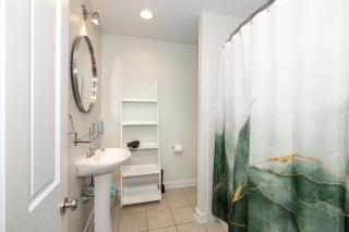 Loft Life Pendleton 2 - Chic Downtown Condo for 4 - Cincinnati - 6