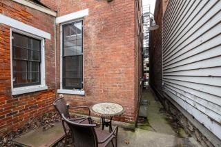 Loft Life Pendleton 2 - Chic Downtown Condo for 4 - Cincinnati - 4
