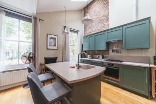 Charming One-Bed Oasis in Hammersmith - 1