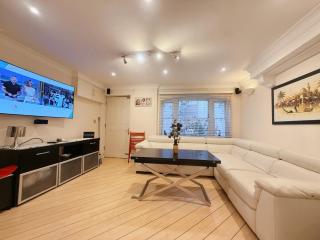 Elegant 4-Story Townhouse Near Victoria Station - Londres - 2