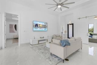 Perfect Sunsets, Heated Pool & Spa, Private Cabana - Pearlstone Retreat - Roelens - Cape Coral - 2