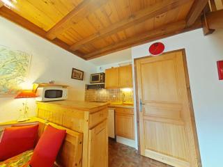 Centre, 2 pièces + mezzanine, balcon, ascenseur, 6 couchages - FR-1-241-59 - Le Grand-Bornand - 6