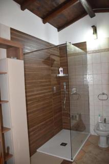 Unipol Arena Guest House - Riale - 9