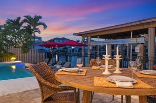 New Listing! Canal Dreaming - Water View with Dock - Naples - 3