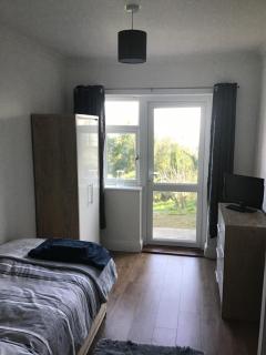 The Annexe - - 9