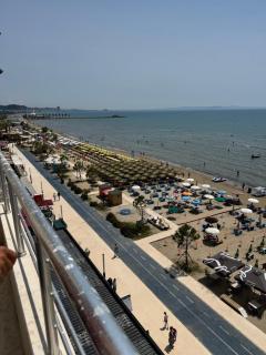Beach Front Aparts - Durrës - 3