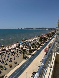 Beach Front Aparts - Durrës - 4