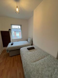 Spacious, Modern 3BR House, LFC, Free Parking - Liverpool - 8