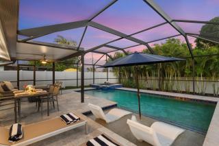 Sea-Renity - 1 Mile To The Beach! Salt Water Pool with Private Shower, Pet Friendly Getaway, - Naples - 3