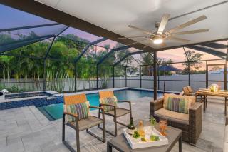 Sea-Renity - 1 Mile To The Beach! Salt Water Pool with Private Shower, Pet Friendly Getaway, - Naples - 4