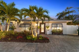 Sea-Renity - 1 Mile To The Beach! Salt Water Pool with Private Shower, Pet Friendly Getaway, - Naples - 8