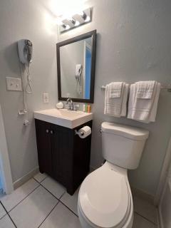 20th Floor Oceanfront Studio, King Bed P2003 - Myrtle Beach - 8