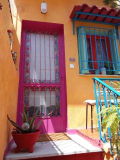 The Happy Town House , 300m from the metro station - 5