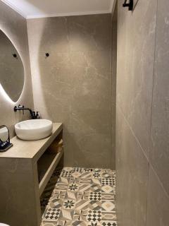 VASILAS Luxury Rooms & Suites - Agios Georgios - 8