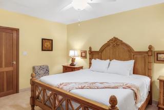 Cheerful Seascape Condo Happy Haven at Rainbow Beach Club - Cupe Coy - 8