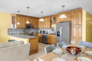 Cheerful Seascape Condo Happy Haven at Rainbow Beach Club - Cupe Coy - 4