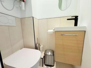 Golden Triangle AC by Melvane - París - 4