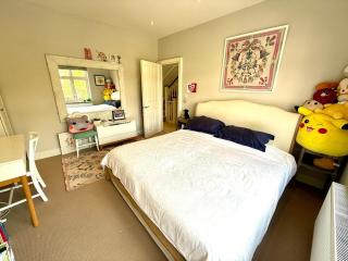 Beautiful 4 Bedroom Family Home in Barnes - Londra - 4