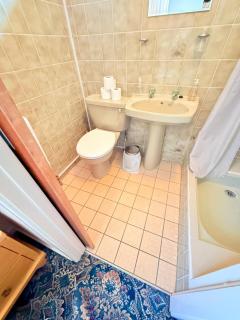 Opposite Hylands Hotel single rooms - Nottingham - 1