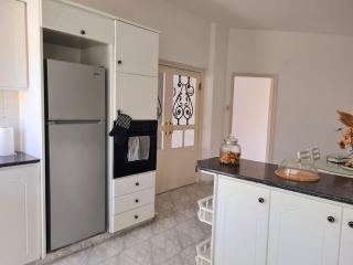 Heart of Pafos - 2 Bedroom Stay - Paphos - 2