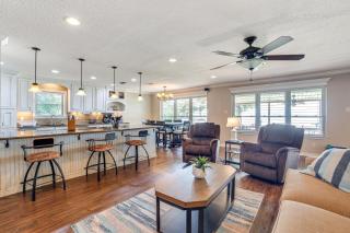 Waterfront Retreat with Dock on Cedar Creek Lake! - Kemp - 6