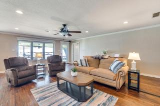 Waterfront Retreat with Dock on Cedar Creek Lake! - 5